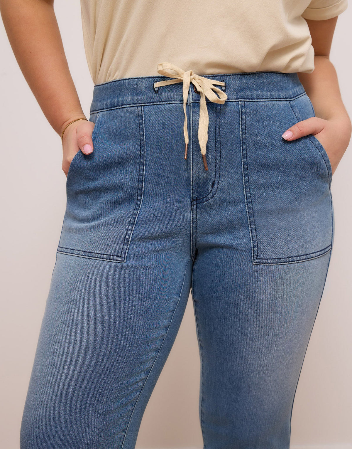 RELAXED JOGGER JEANS / CLOUD INDIGO