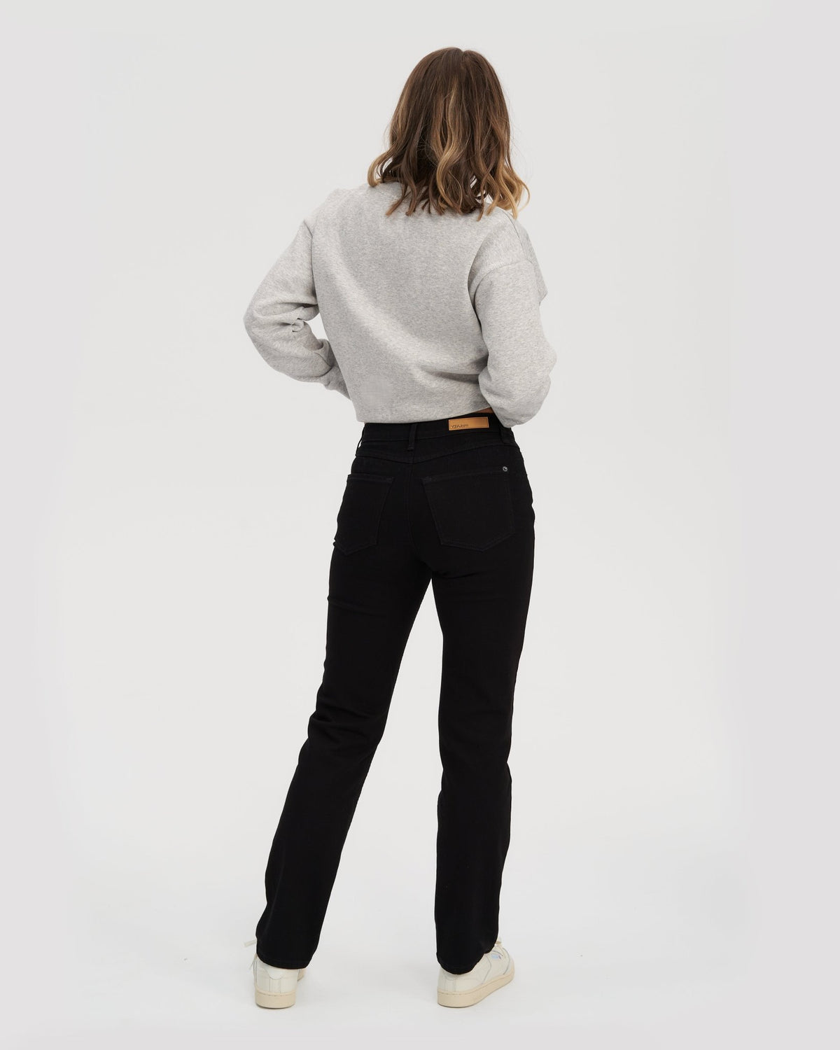 CHLOE STRAIGHT JEANS / 31" BLACK